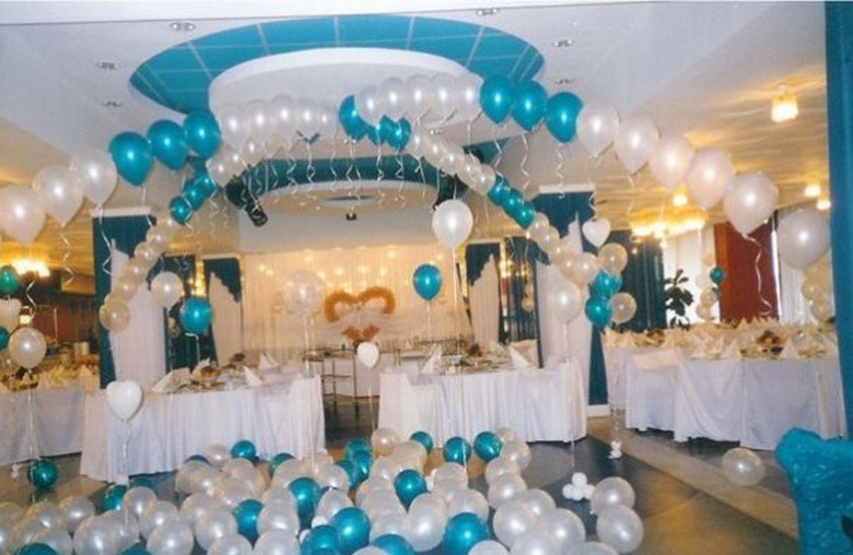 украшения зала шарами на свадьбу