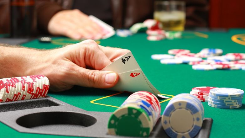 Во что можно играть в покер румах?